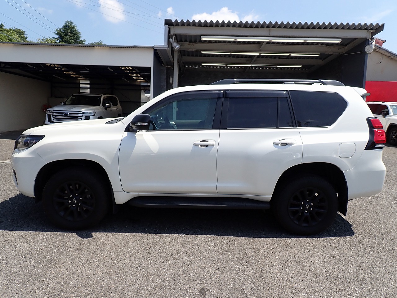 TOYOTA Land Cruiser Prado