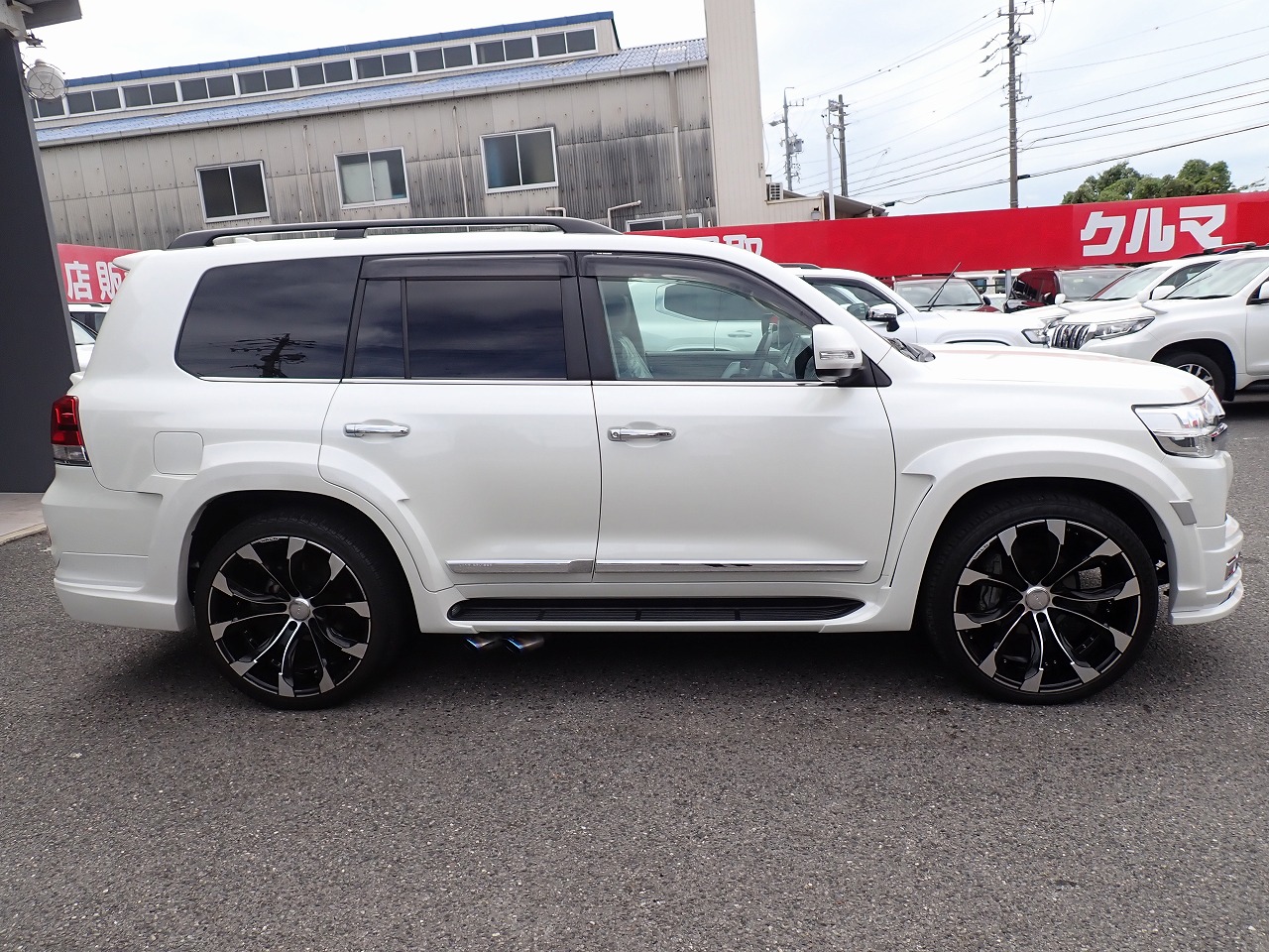 TOYOTA Land Cruiser