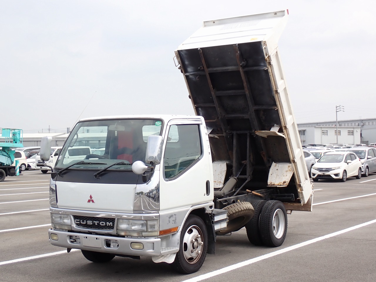 MITSUBISHI Canter