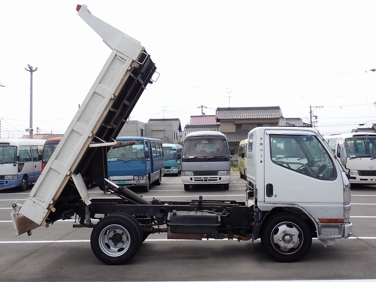 MITSUBISHI Canter