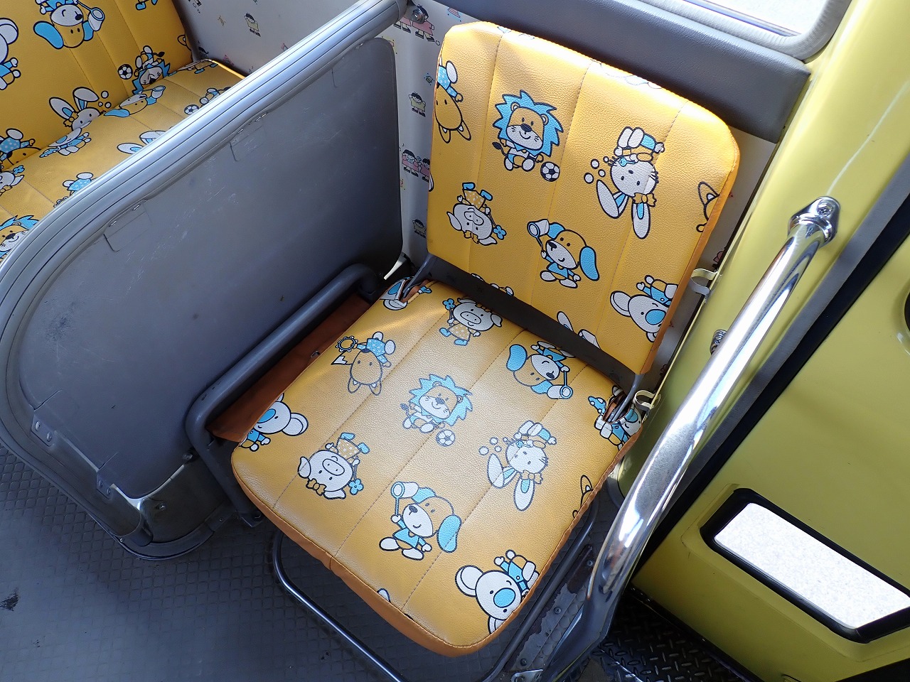 TOYOTA Coaster