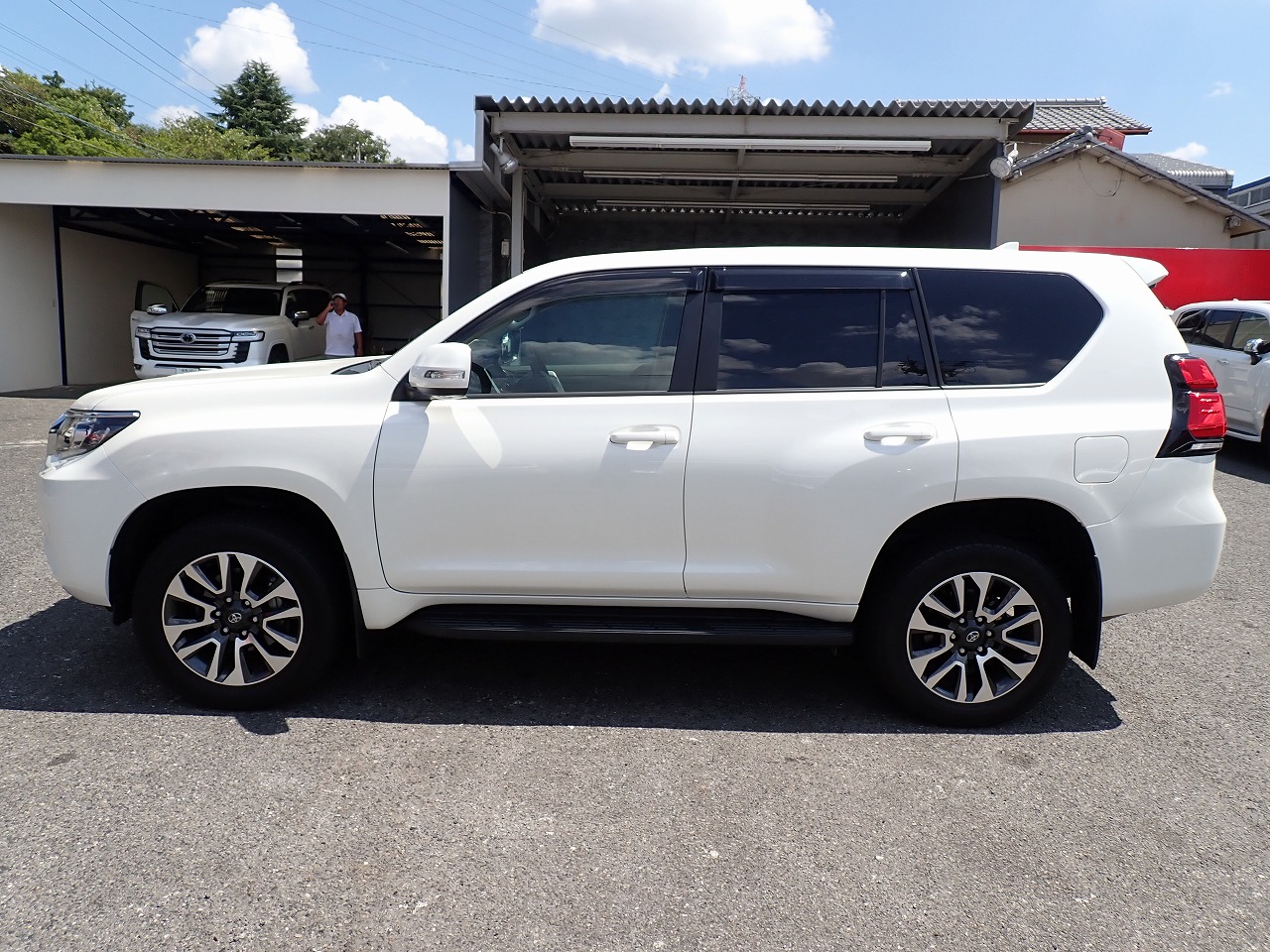 TOYOTA Land Cruiser Prado