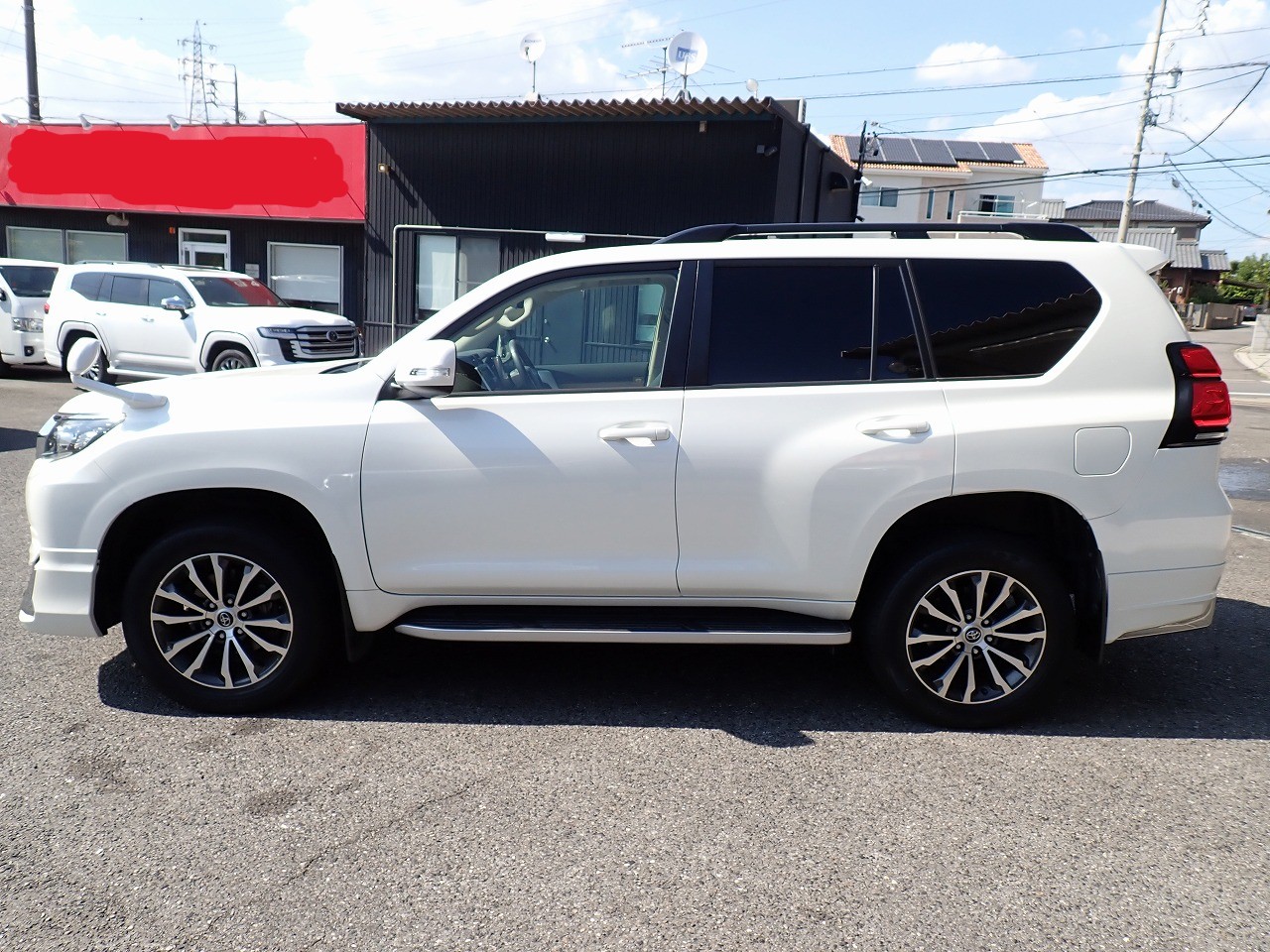 TOYOTA Land Cruiser Prado