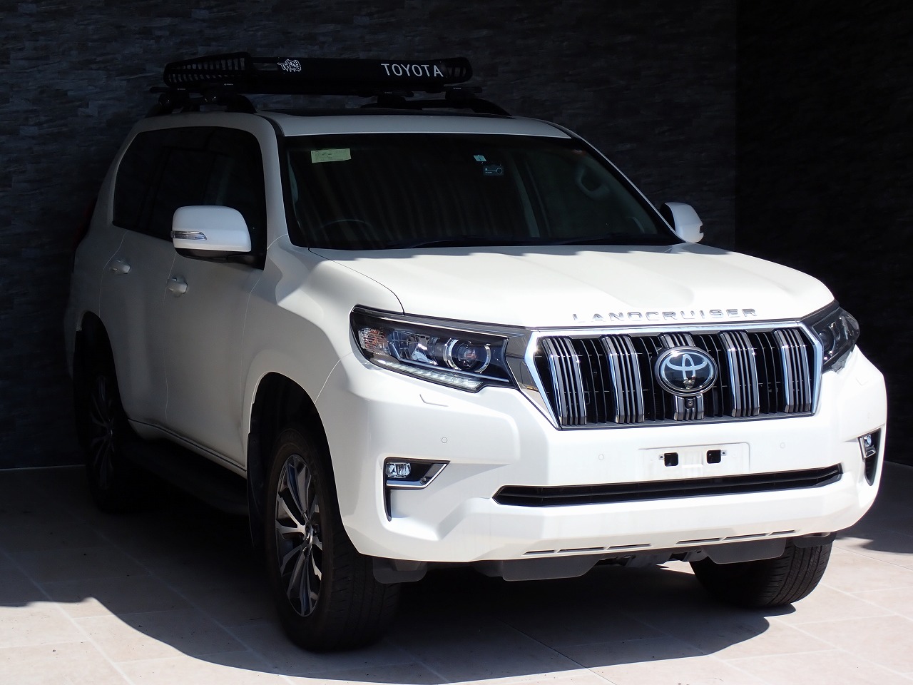 TOYOTA Land Cruiser Prado