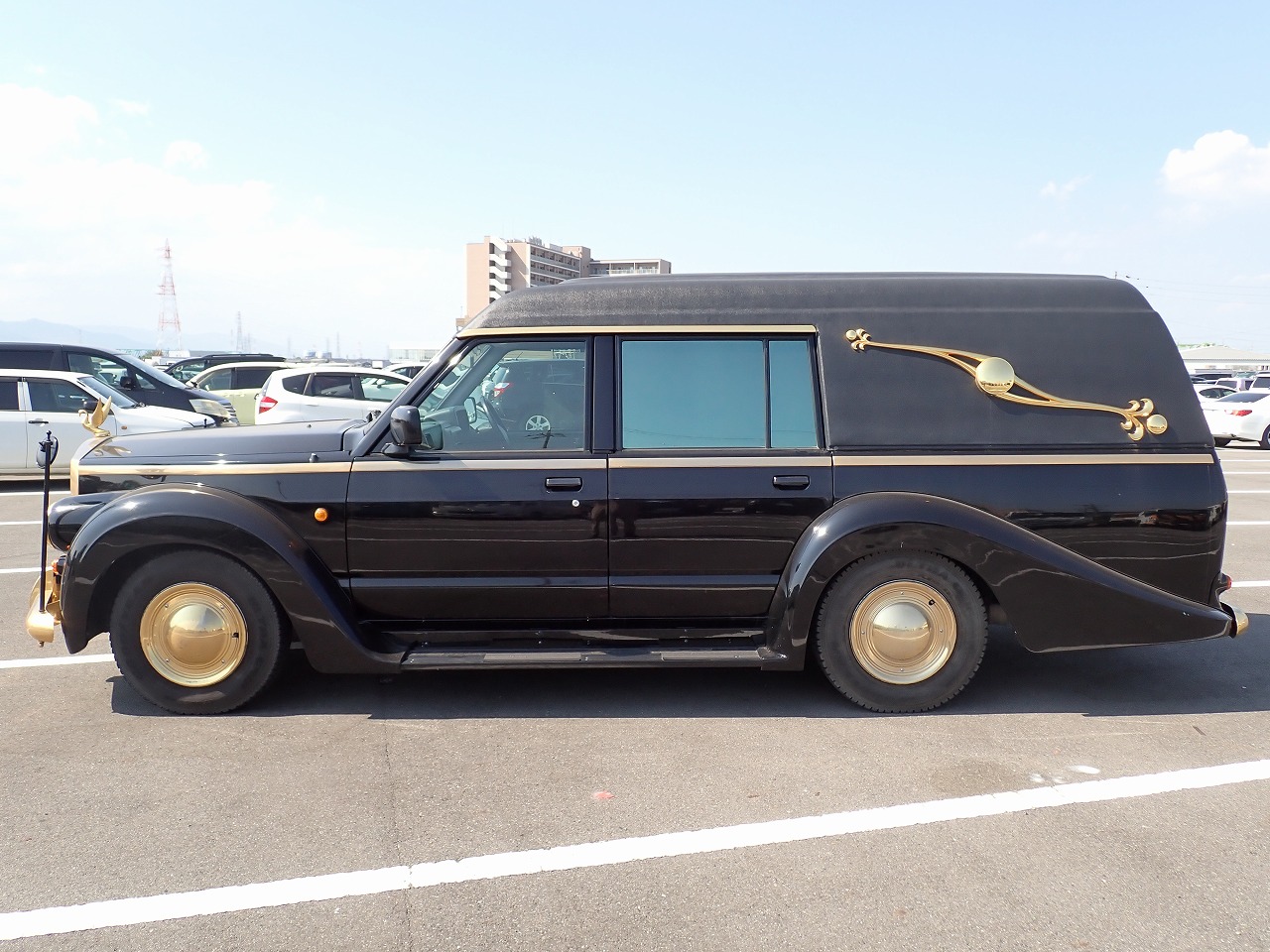 NISSAN Safari