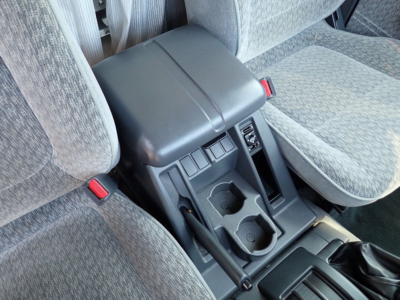 NISSAN Safari