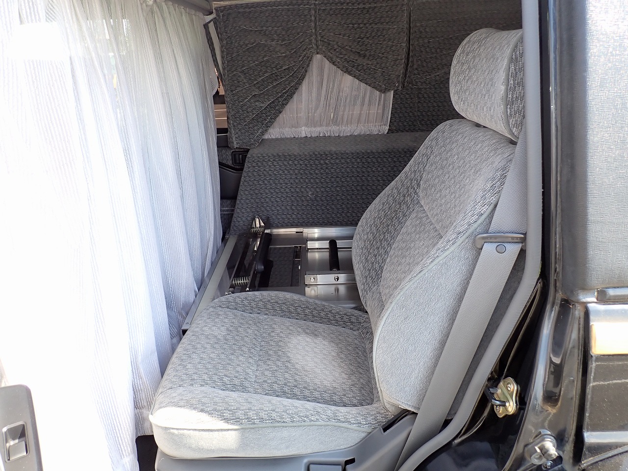 NISSAN Safari