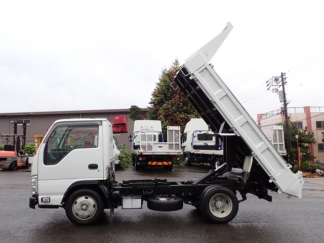 ISUZU Elf Truck