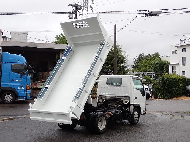 ISUZU Elf Truck