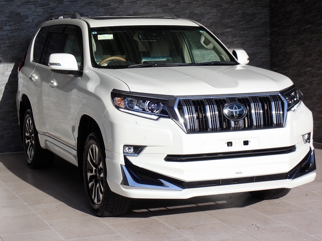 TOYOTA Land Cruiser Prado