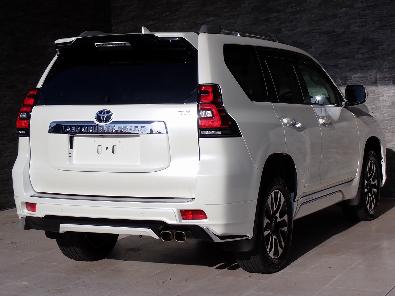 TOYOTA Land Cruiser Prado