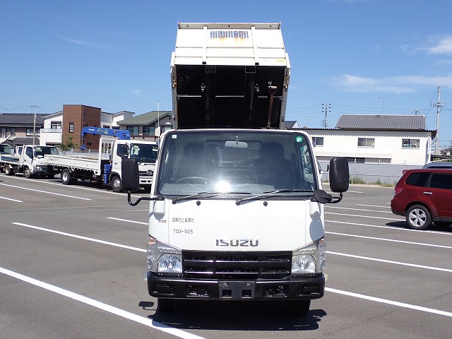 ISUZU Elf Truck