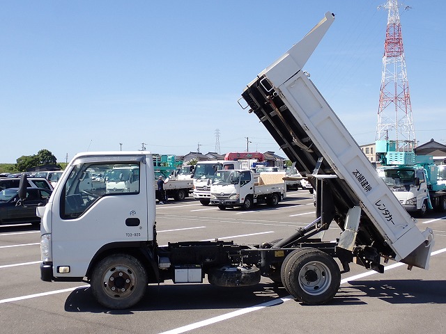 ISUZU Elf Truck