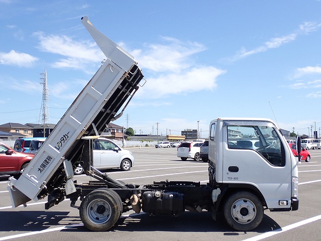 ISUZU Elf Truck