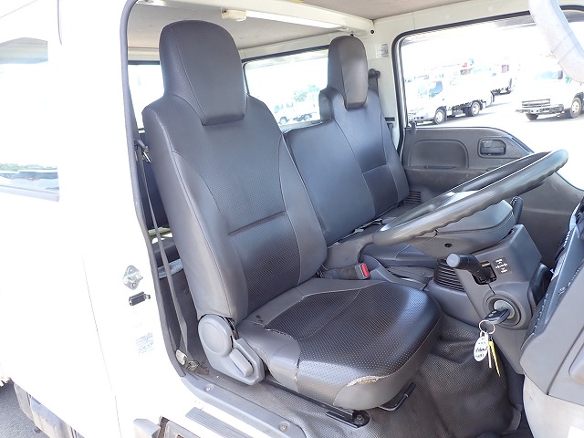 ISUZU Elf Truck