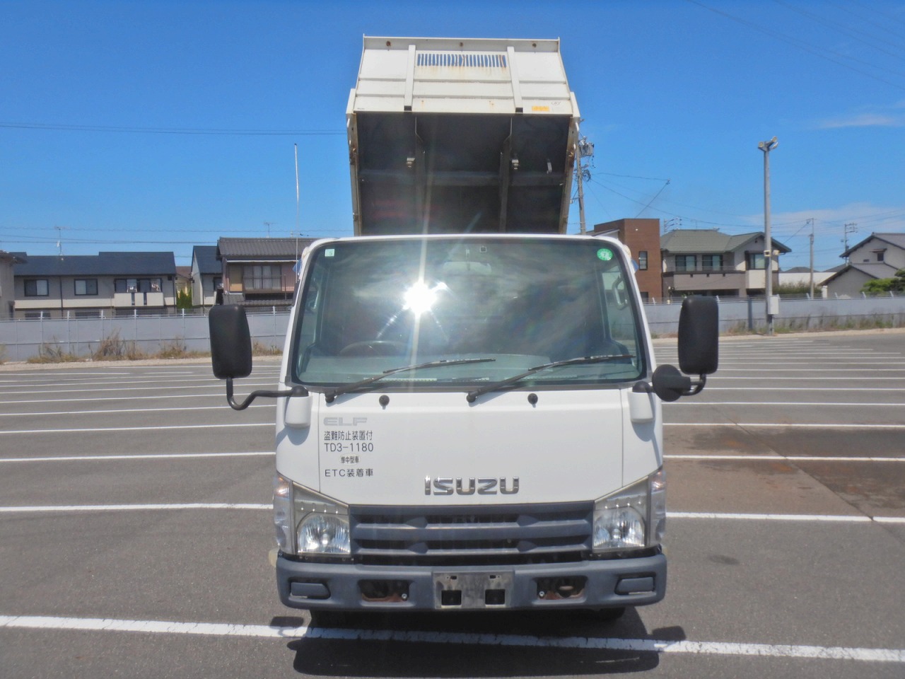 ISUZU Elf Truck