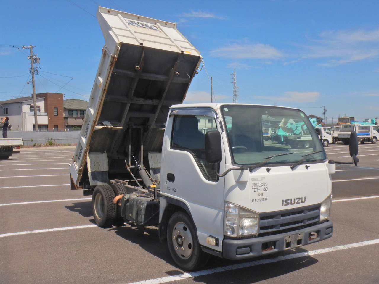 ISUZU Elf Truck