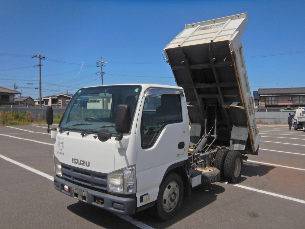 ISUZU Elf Truck