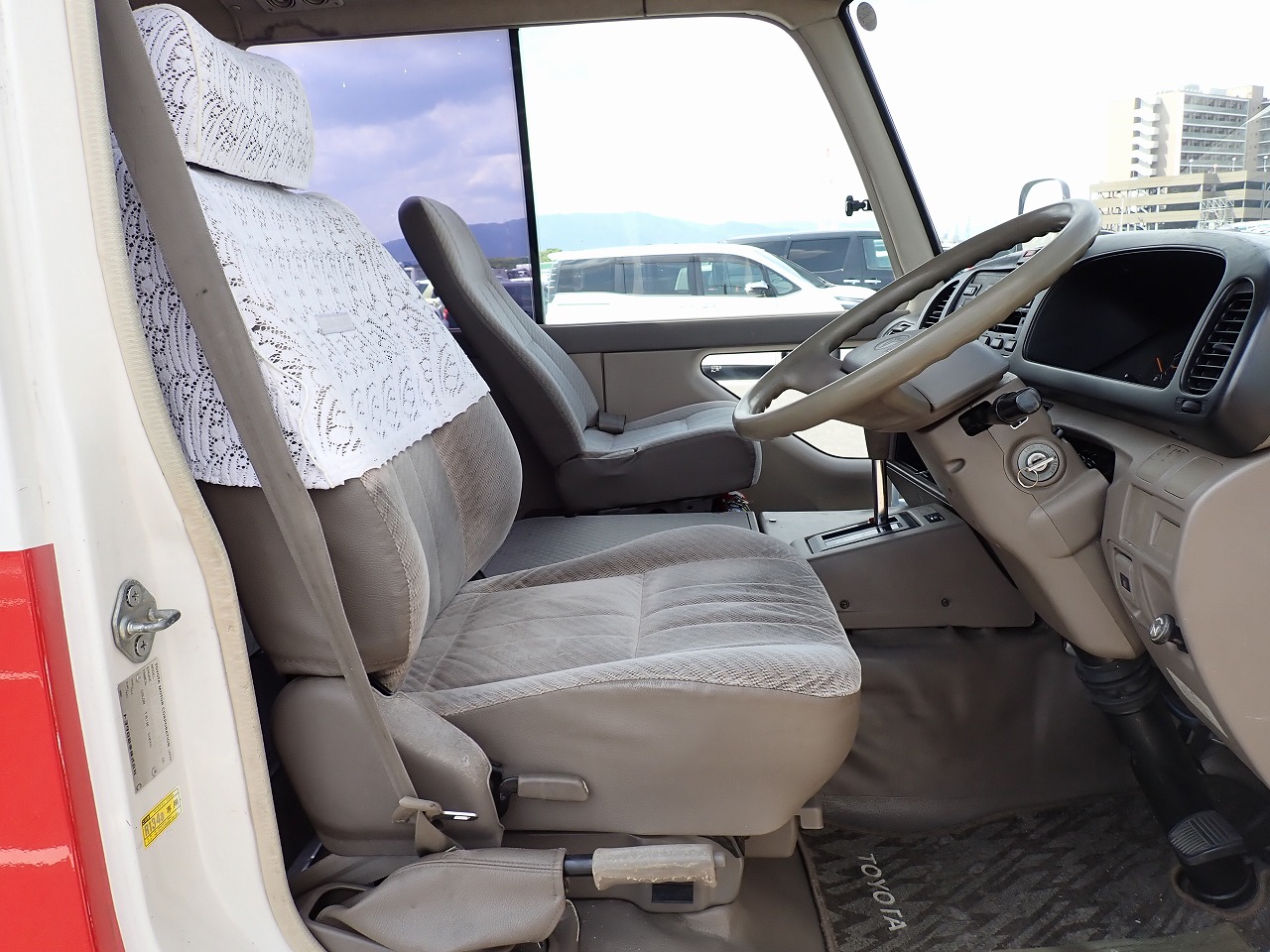 TOYOTA Coaster