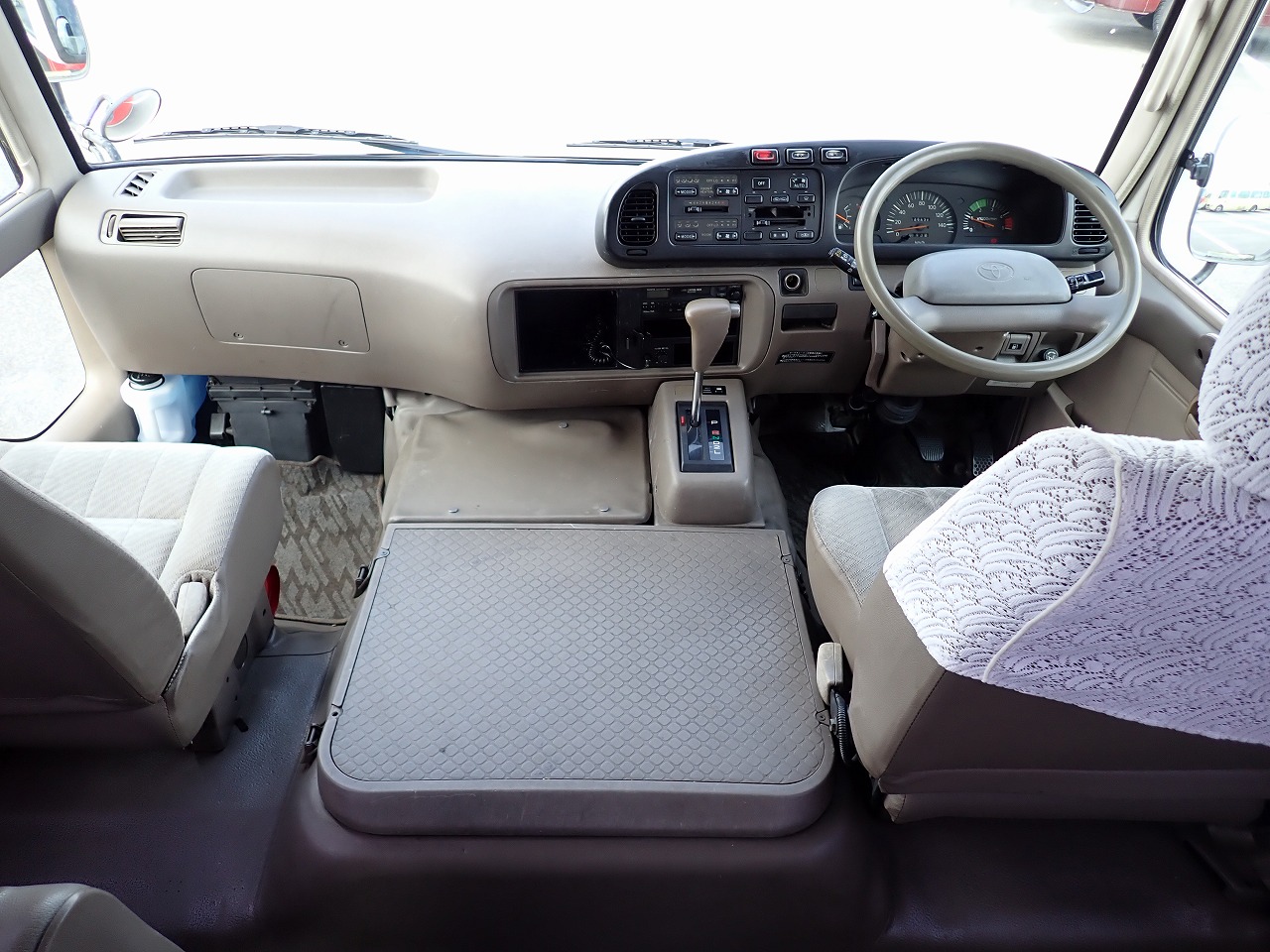 TOYOTA Coaster
