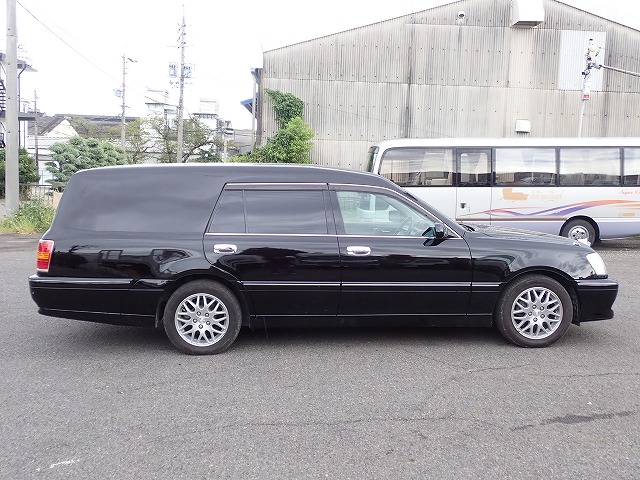 TOYOTA Crown Estate