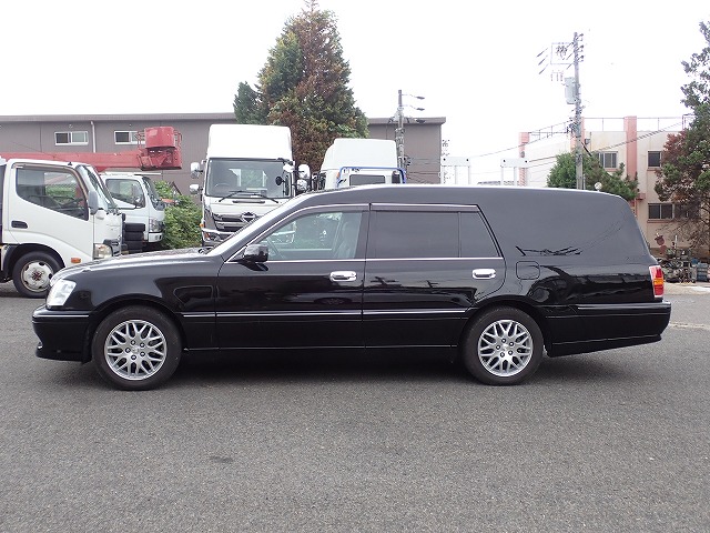 TOYOTA Crown Estate