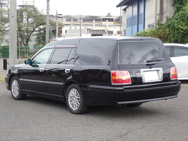 TOYOTA Crown Estate