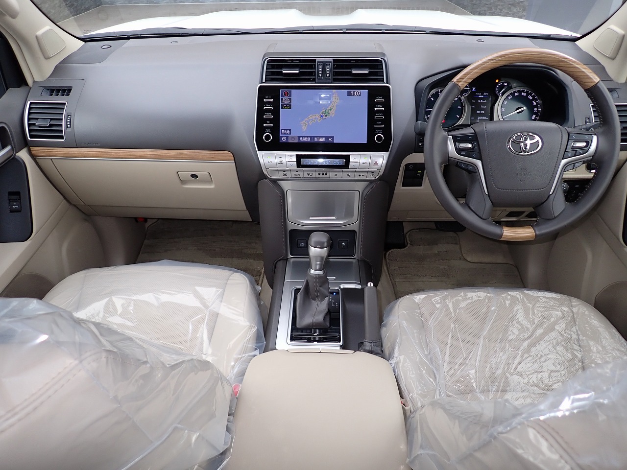 TOYOTA Land Cruiser Prado