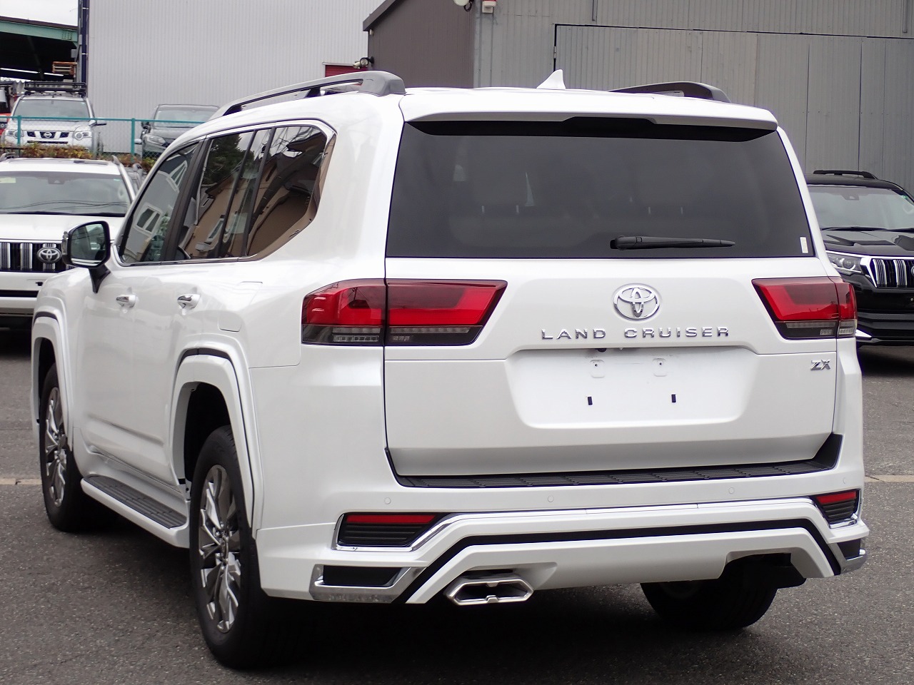 TOYOTA Land Cruiser