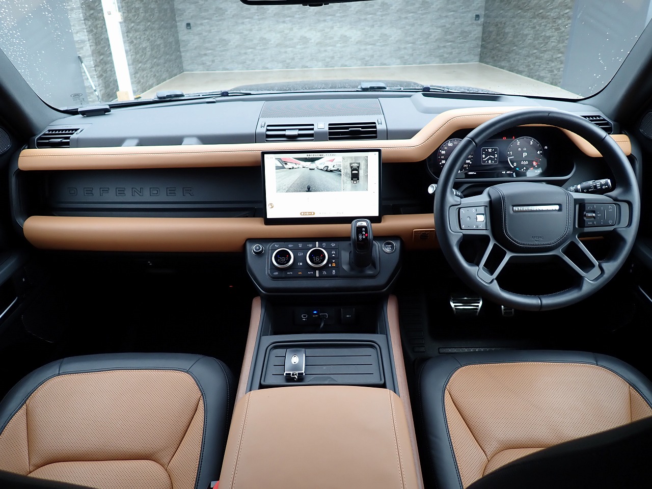 LAND ROVER Defender