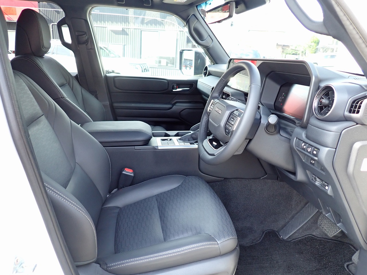 TOYOTA Land Cruiser 250