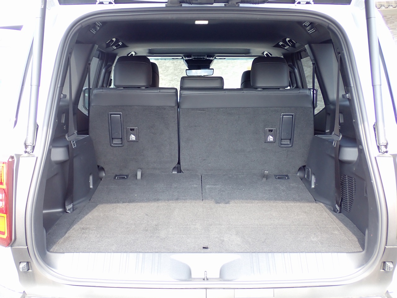 TOYOTA Land Cruiser 250