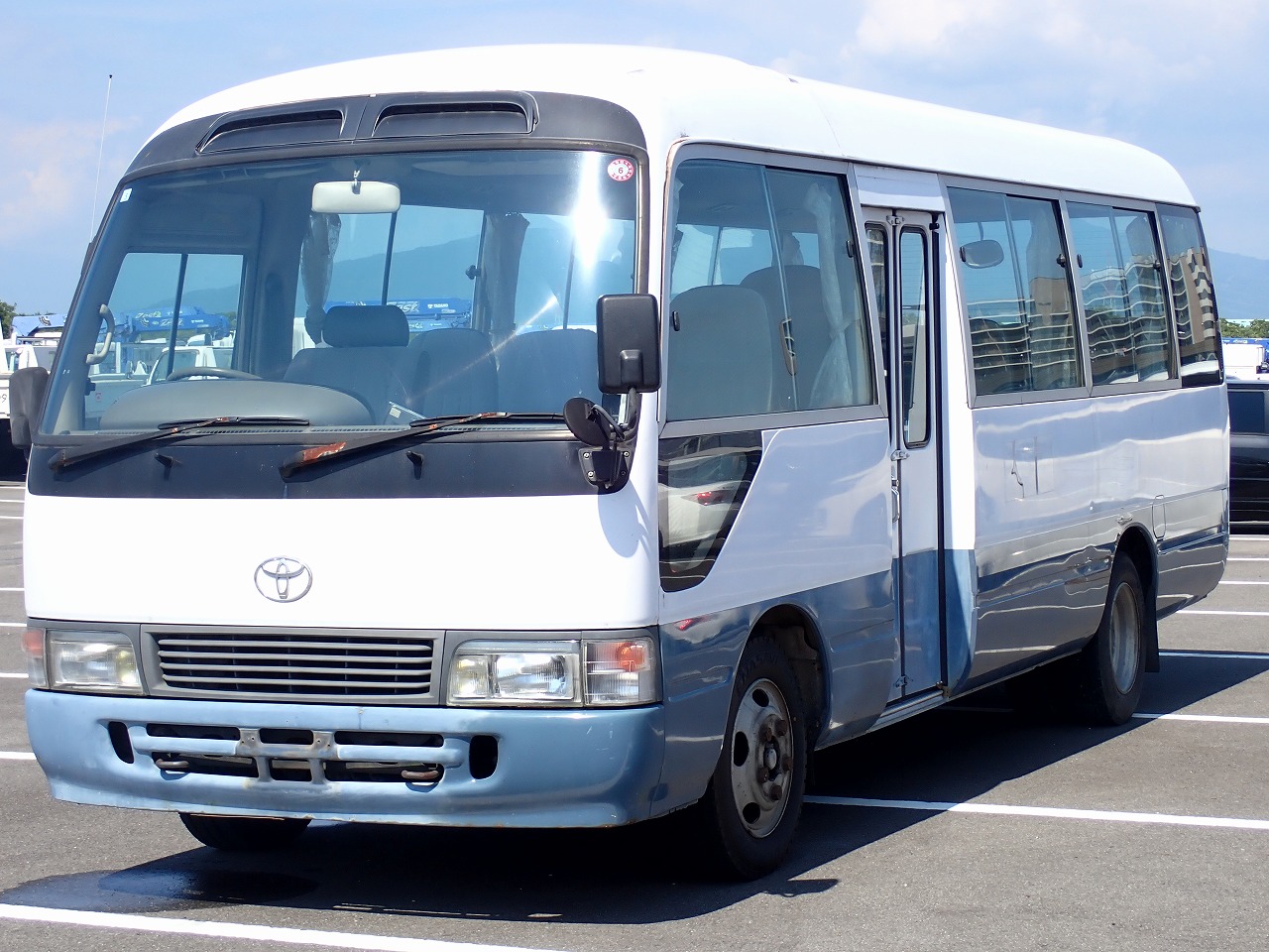 TOYOTA Coaster