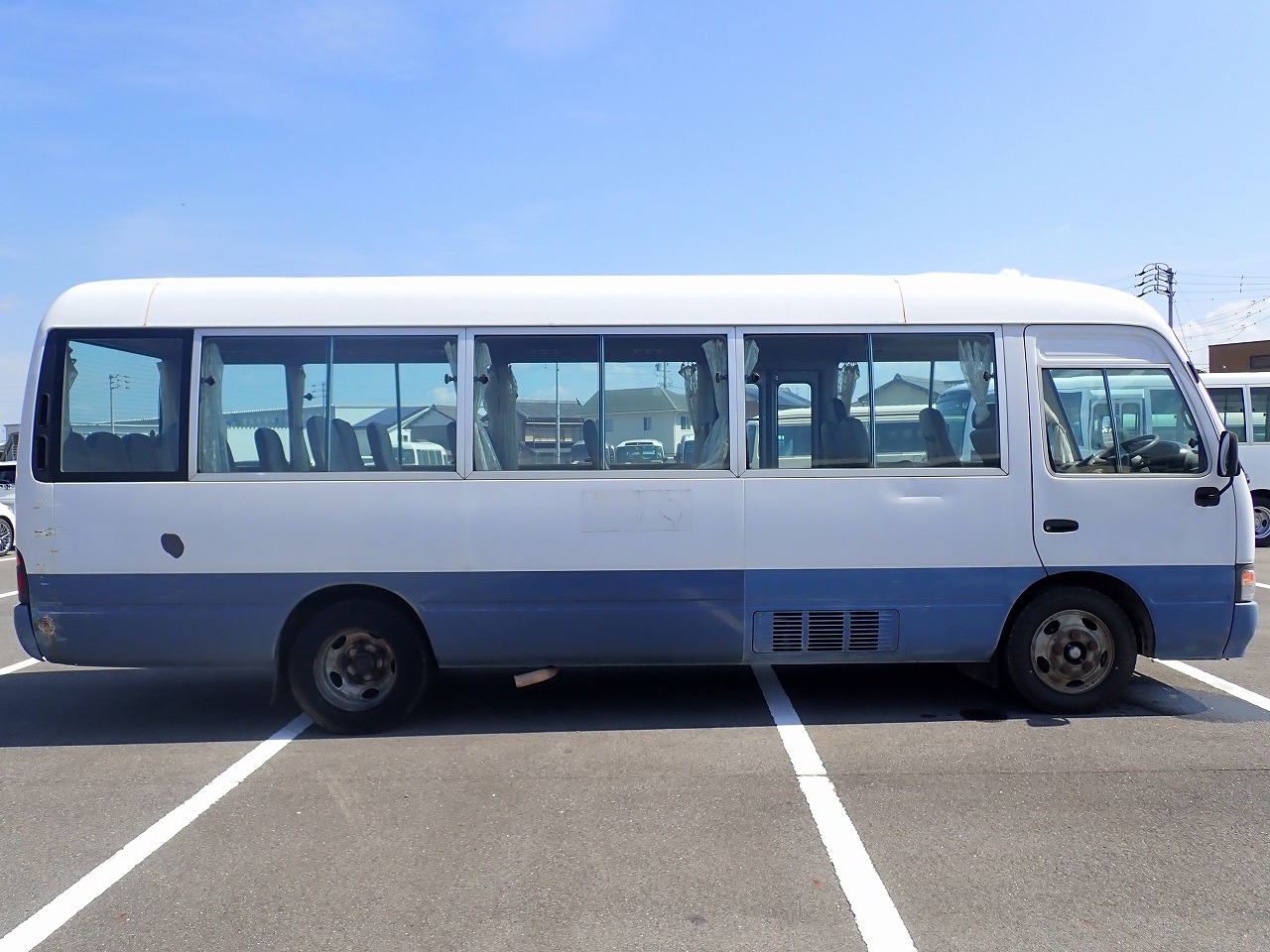 TOYOTA Coaster