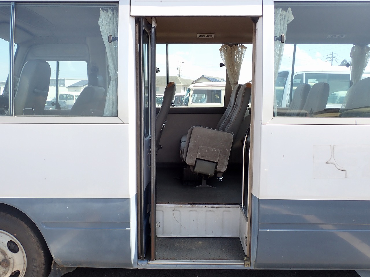 TOYOTA Coaster