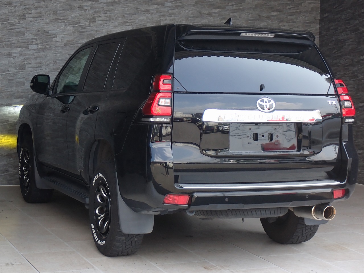 TOYOTA Land Cruiser Prado