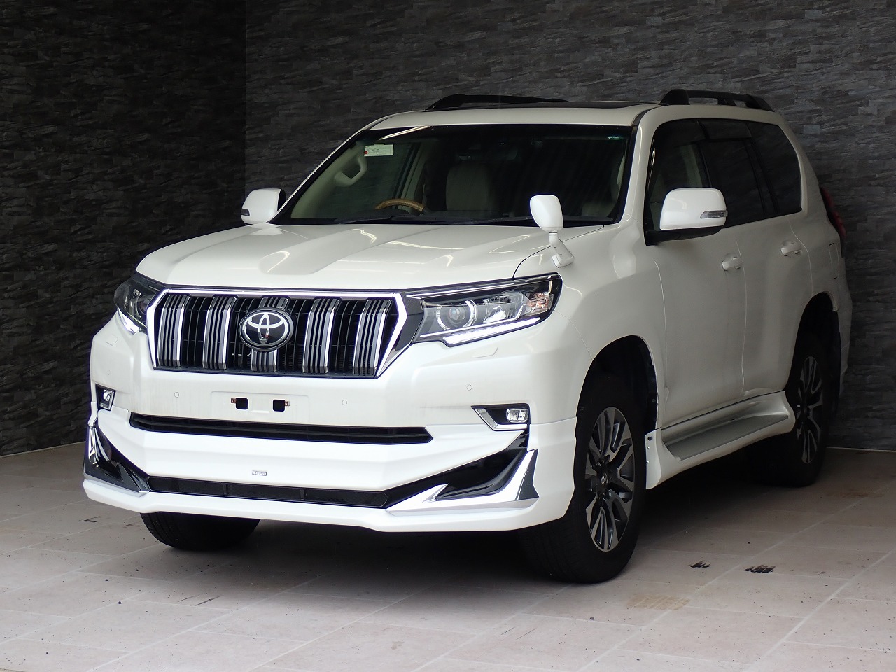 TOYOTA Land Cruiser Prado