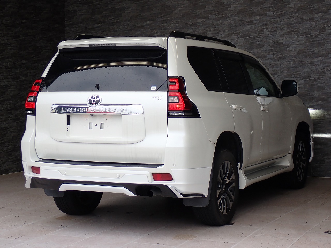 TOYOTA Land Cruiser Prado