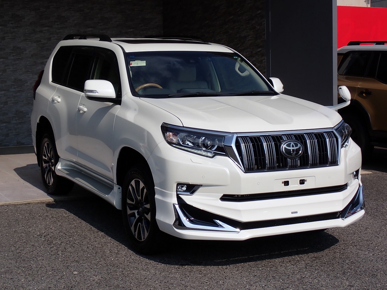 TOYOTA Land Cruiser Prado