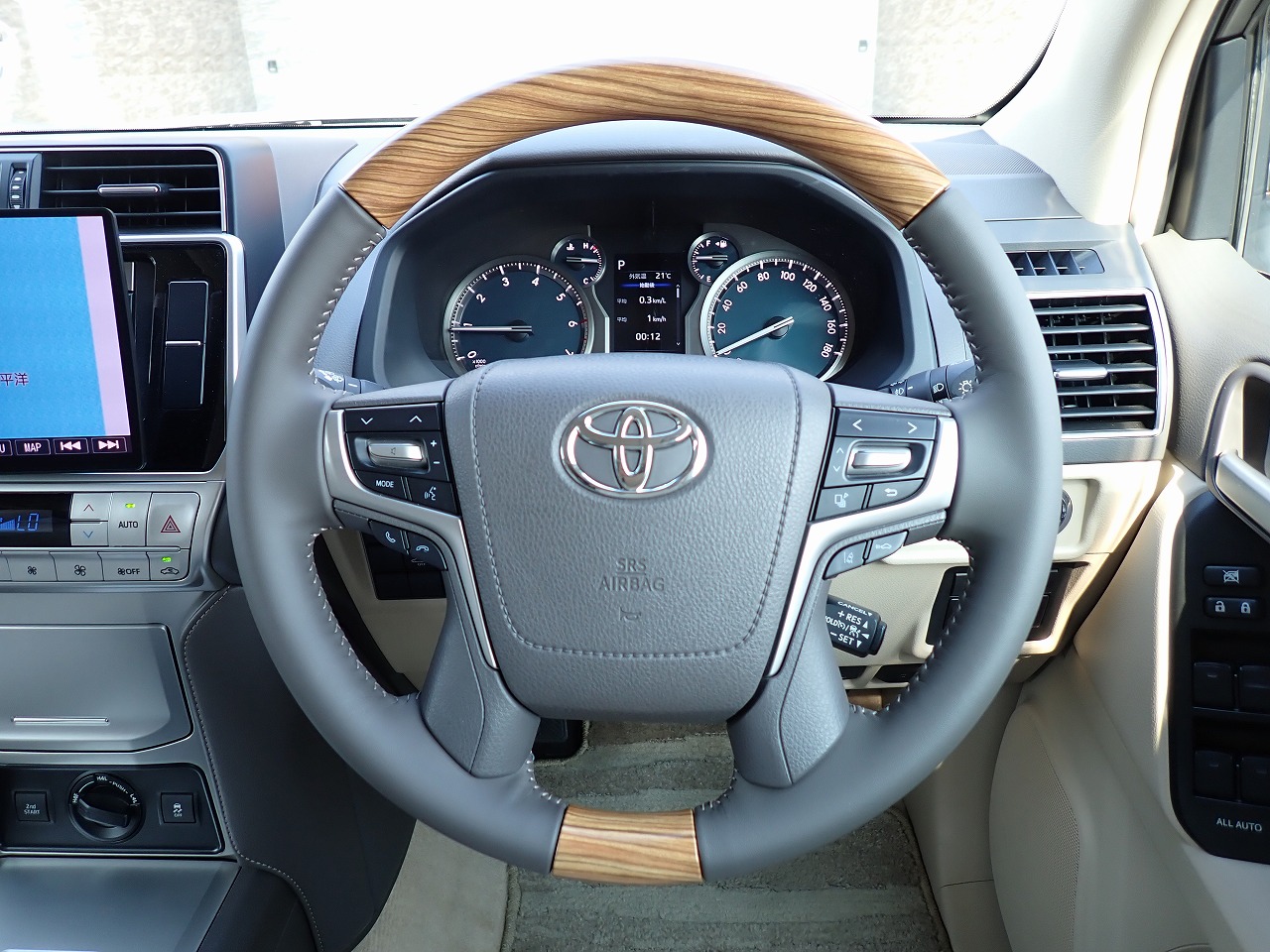 TOYOTA Land Cruiser Prado