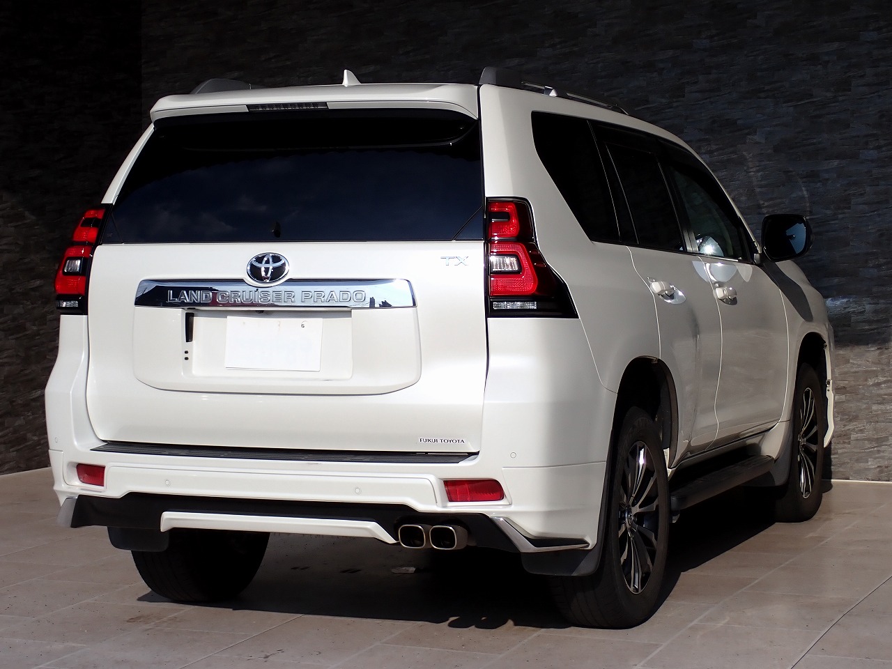 TOYOTA Land Cruiser Prado