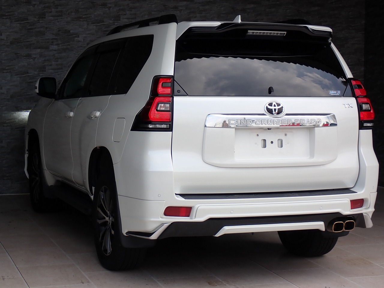 TOYOTA Land Cruiser Prado