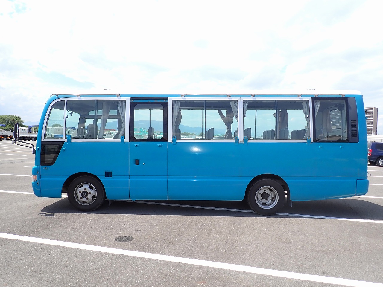 NISSAN Civilian Bus