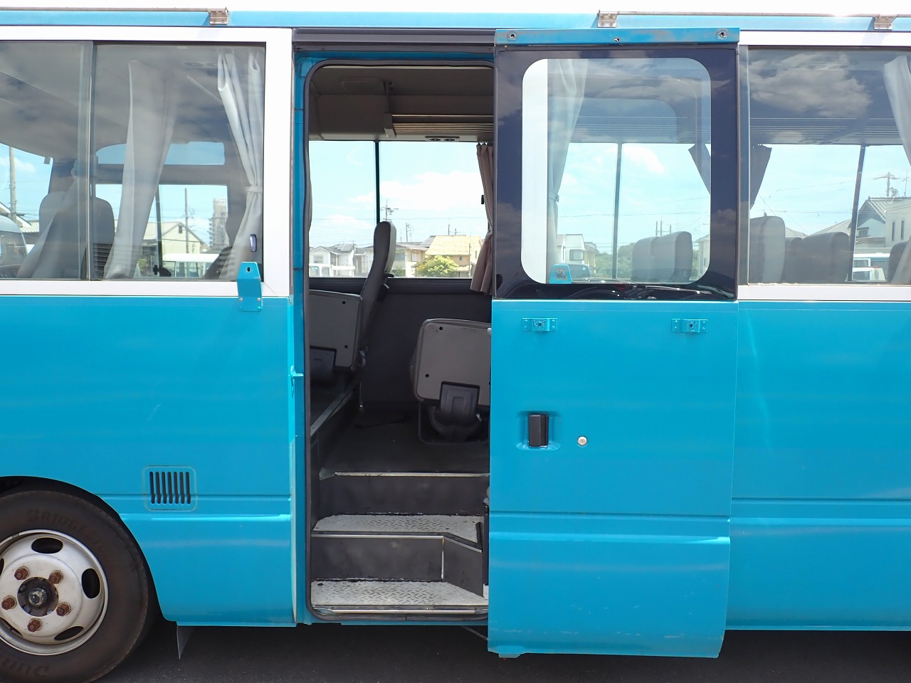 NISSAN Civilian Bus