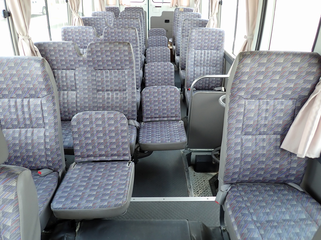 NISSAN Civilian Bus