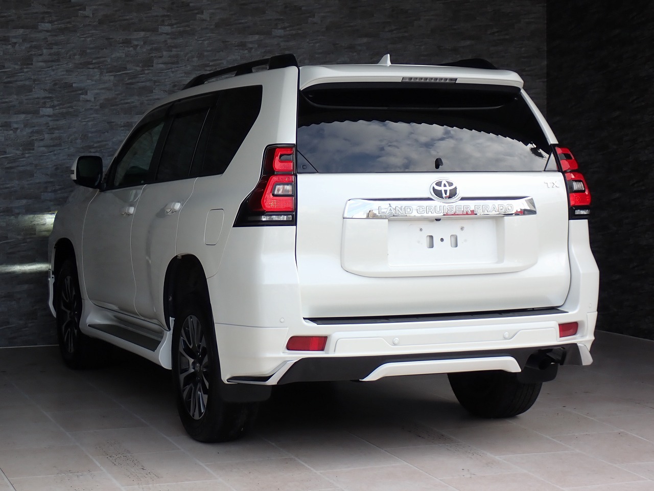 TOYOTA Land Cruiser Prado