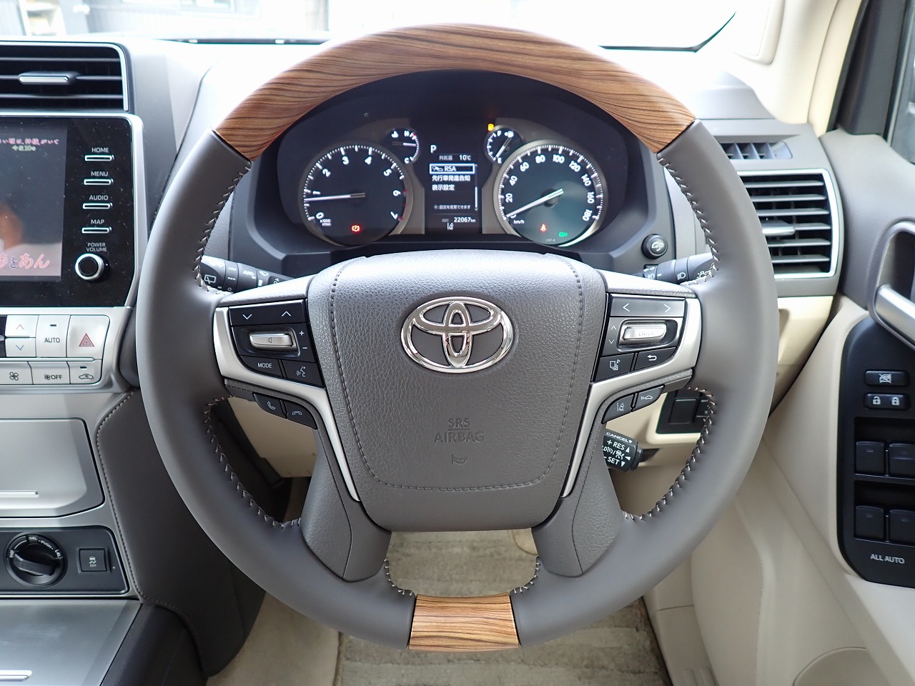 TOYOTA Land Cruiser Prado