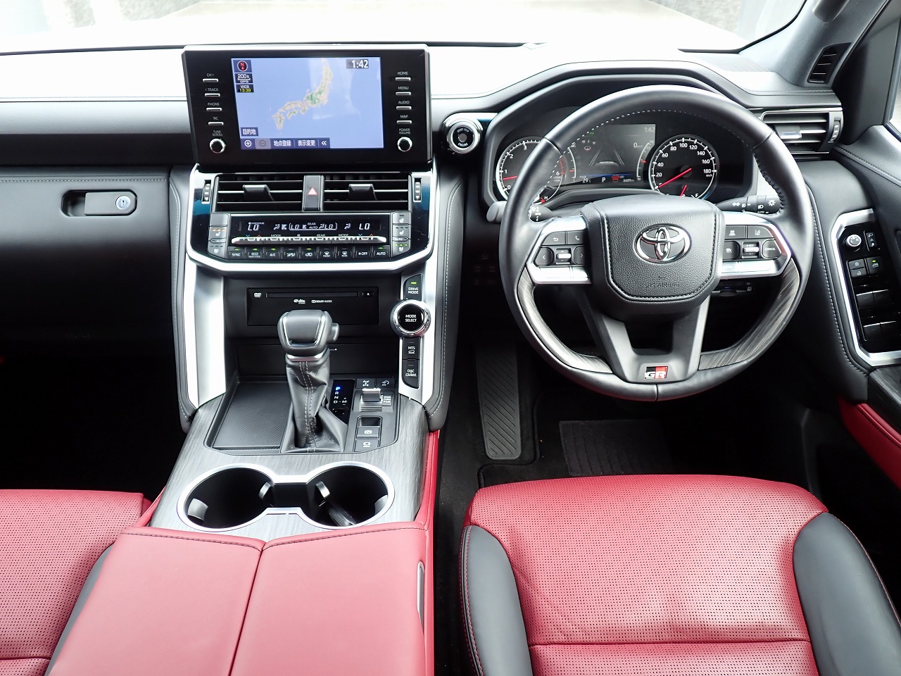 TOYOTA Land Cruiser