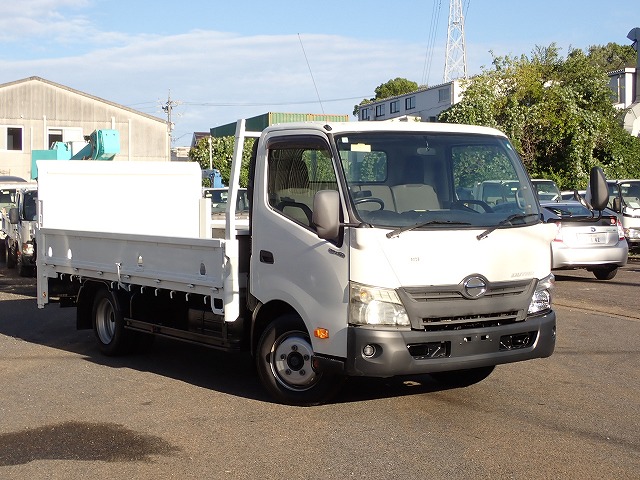 HINO Dutro