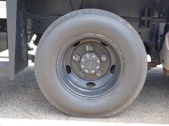ISUZU Elf Truck